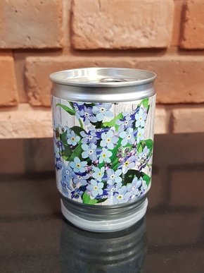 Forget me not seeds in a can